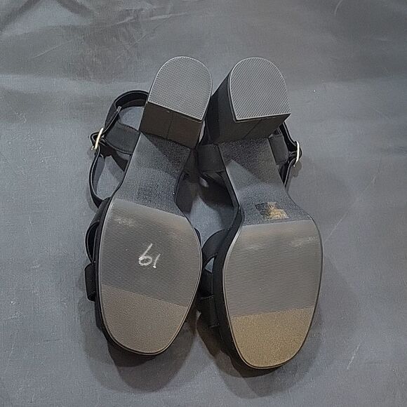 BRAND NEW DELICIO BLOCK HEEL CRISS-CROSS ADJUSTABLE BUCKLE ALMOND TOE SANDAL … - Picture 12 of 15